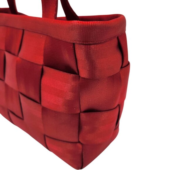 Harvey's Original Seatbelt Bag  Christmas Red Festive Satchel Handbag - Picture 7 of 12